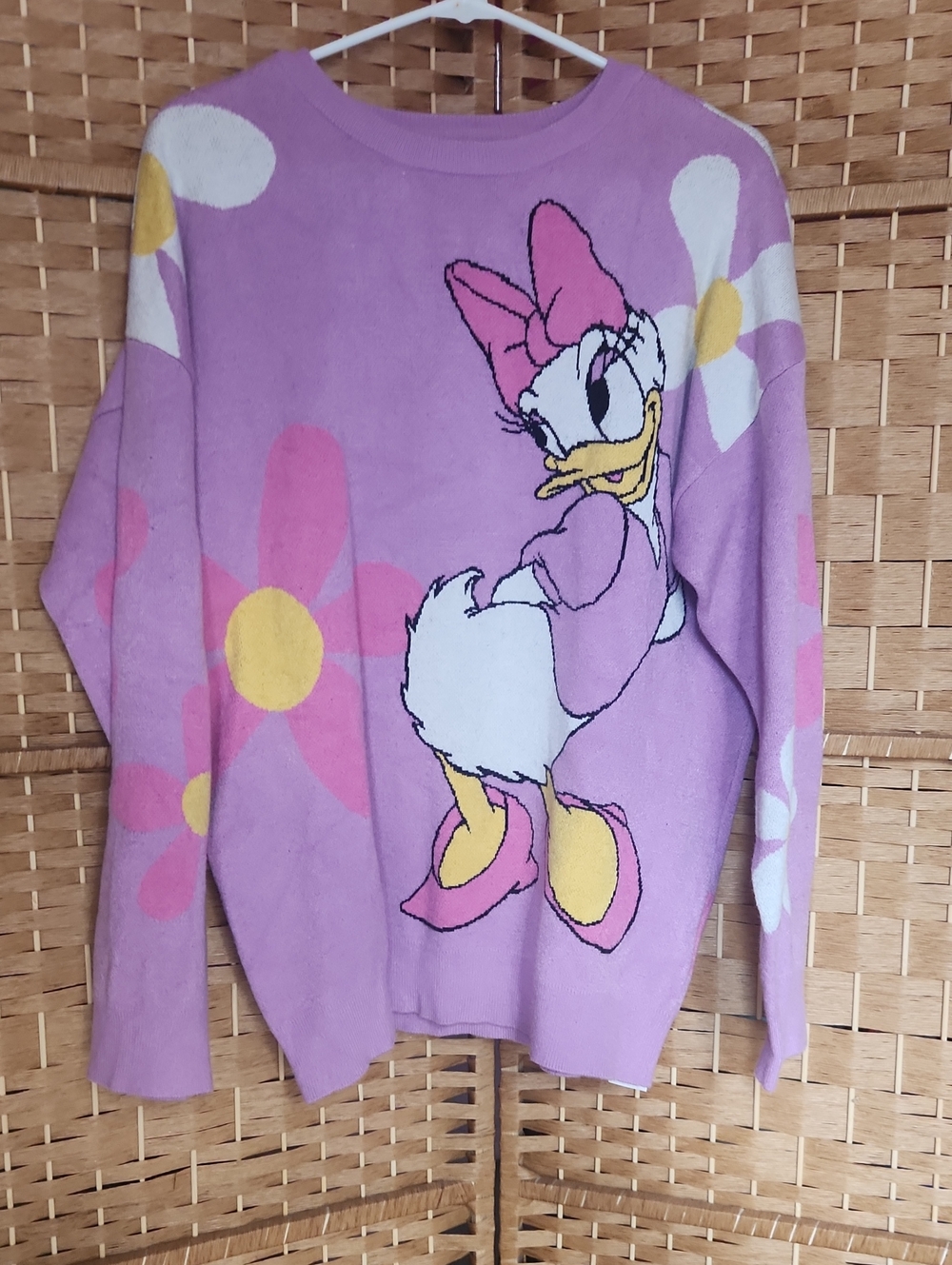 Disney, Fall, Winter, Daisy Duck Lavender Pink Floral Crewneck Sweater Sz M
